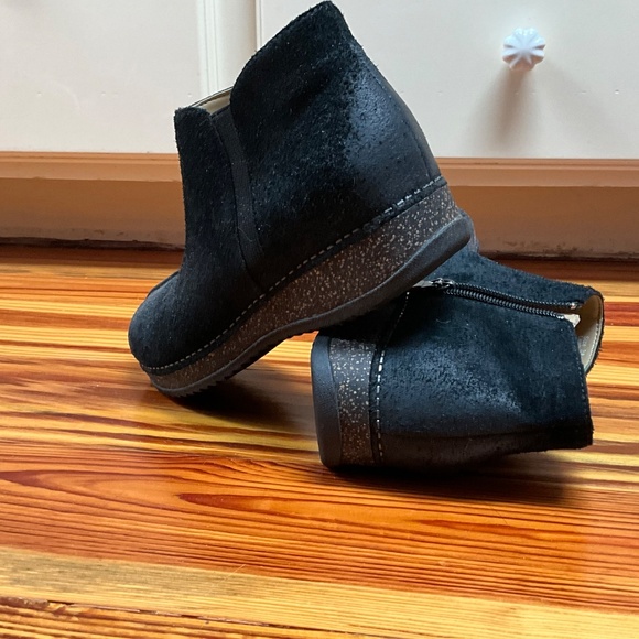 Dansko Makara black bootie, sz 38 - Picture 4 of 8